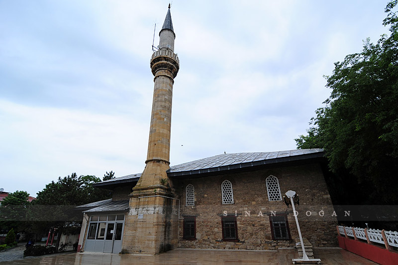 Cihan Devletinden Miras Muradiye Camii: Amerika’dan Eski, Bizim Kadar Yeni: Asırlara Meydan Okuyan Mirasımız